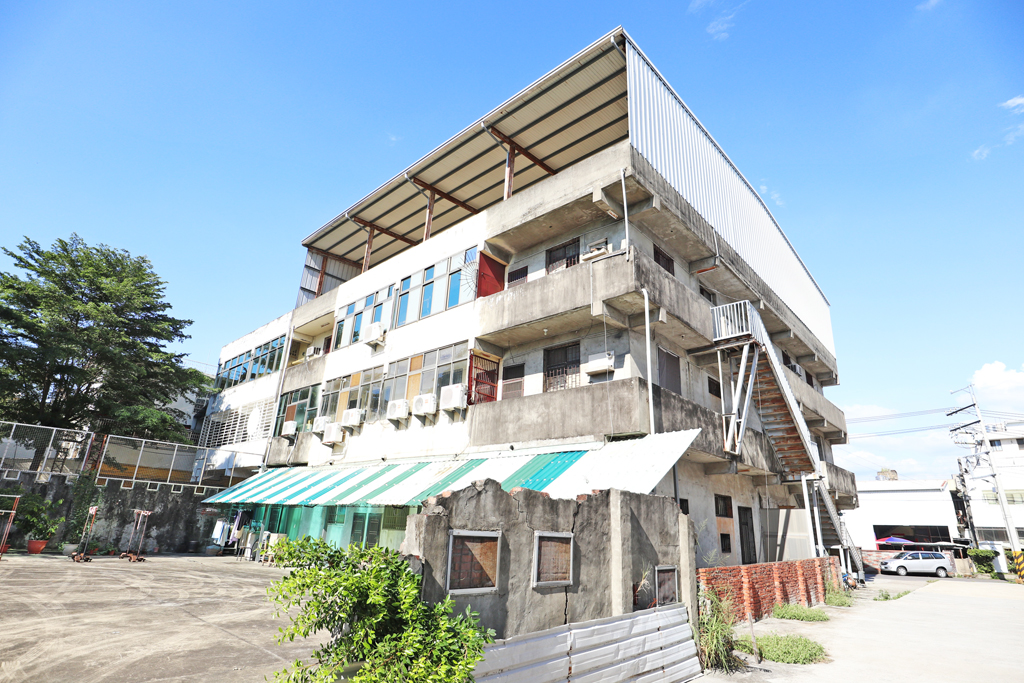 買地送屋/烏日乙工角間雙透天廠住