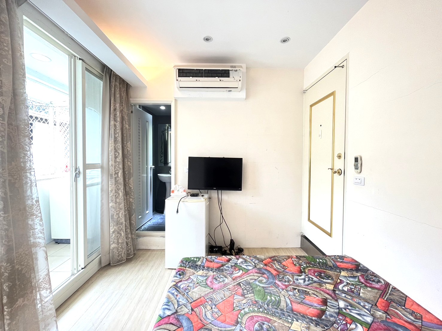 逢甲大學中國醫學生入住~現成包租公包租婆