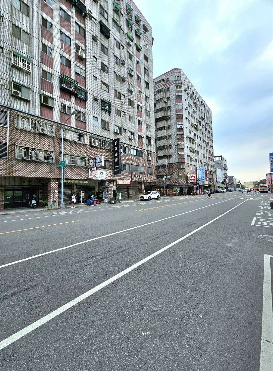 中信小胖專任❤️水湳經貿優質1-3F樓店稀有釋出