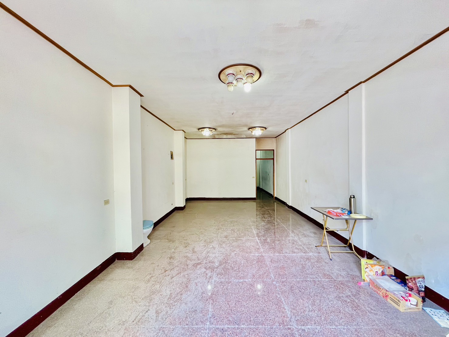 豐原市中心大透天.建約100坪