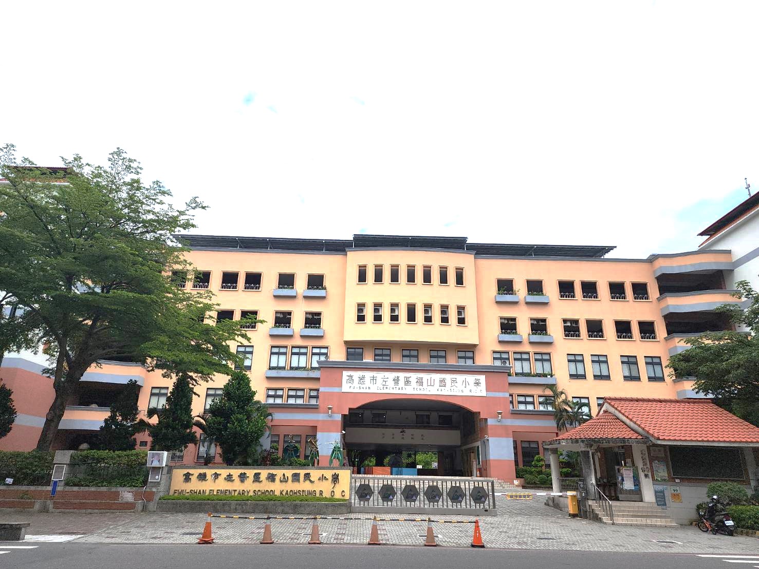 重愛公園四房平車一層一戶景觀美宅