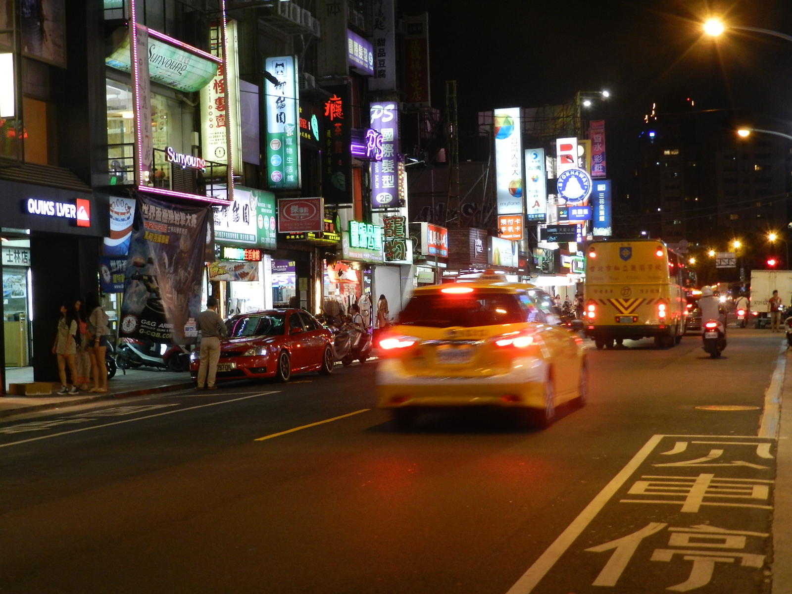 士林夜市鎮金店面$