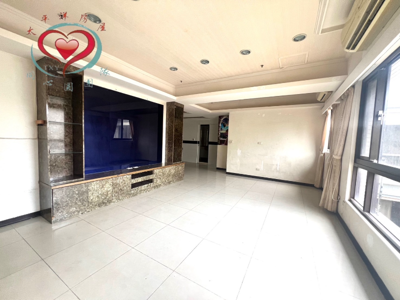 北⼤＊夏卡爾高樓3+1房+平面⾞位