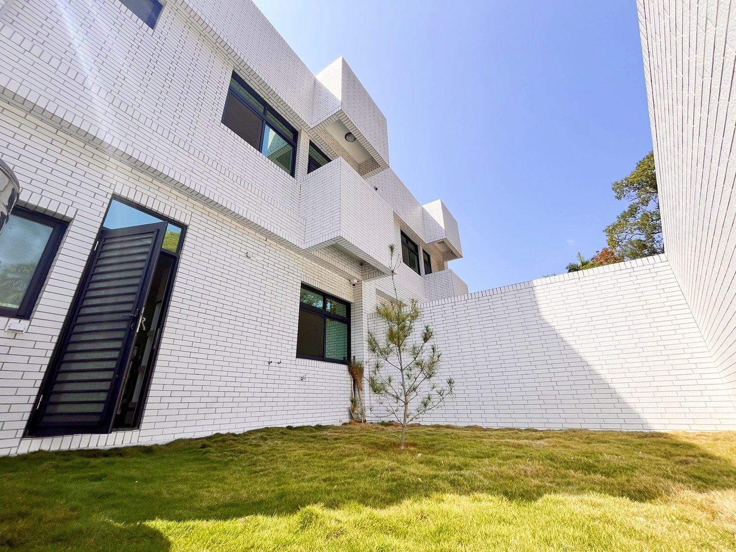 甲仙公園.甲仙國中旁近老街全新未住雙車墅A