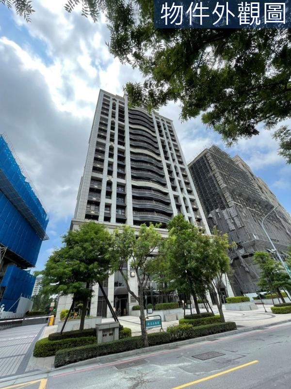 青埔高鐵特區A18💎國寶苑💎３房+雙平面車位