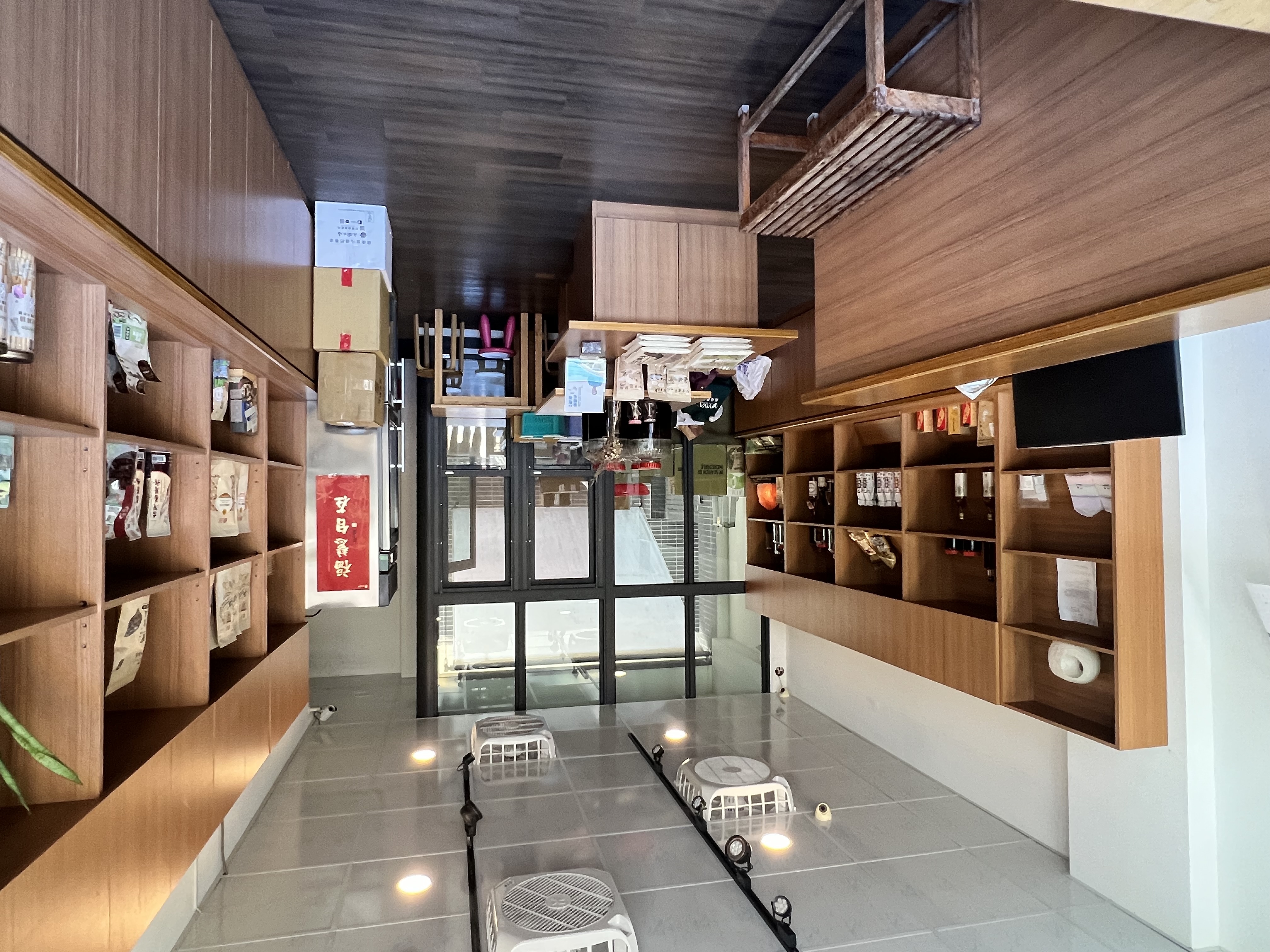 進宜蘭大學1-4樓金店面