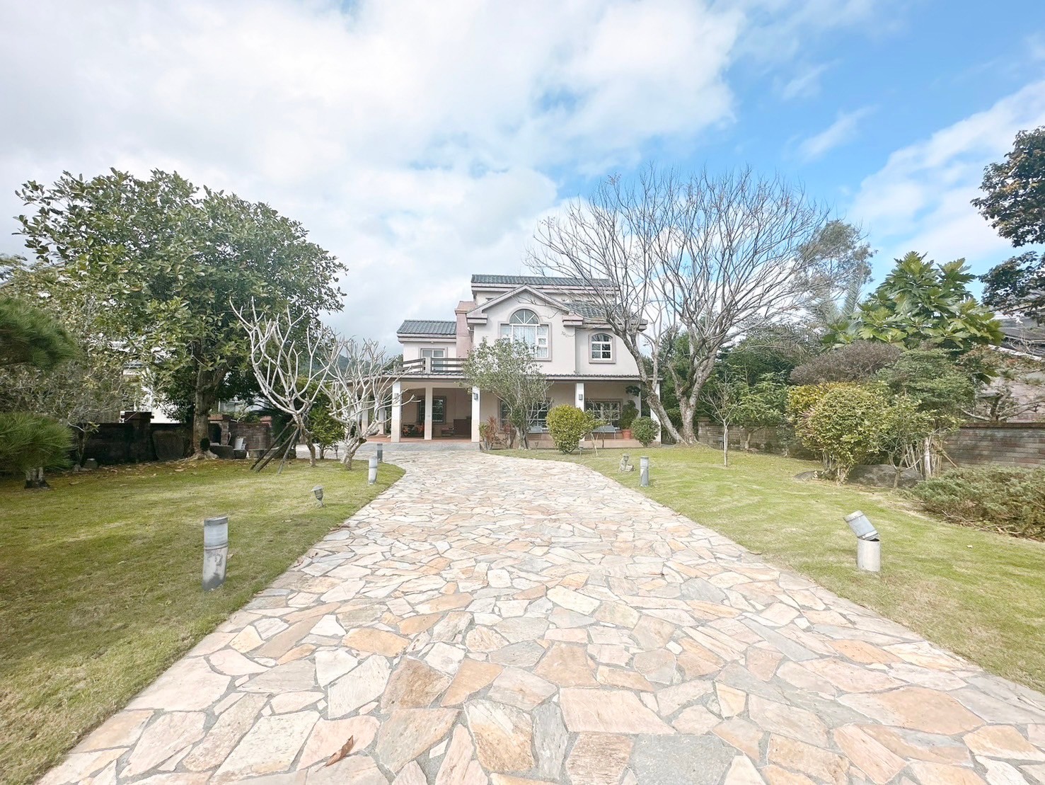 永慶喻婍霖~員山雲闊慧燈中學旁孝親房4房庭園農舍