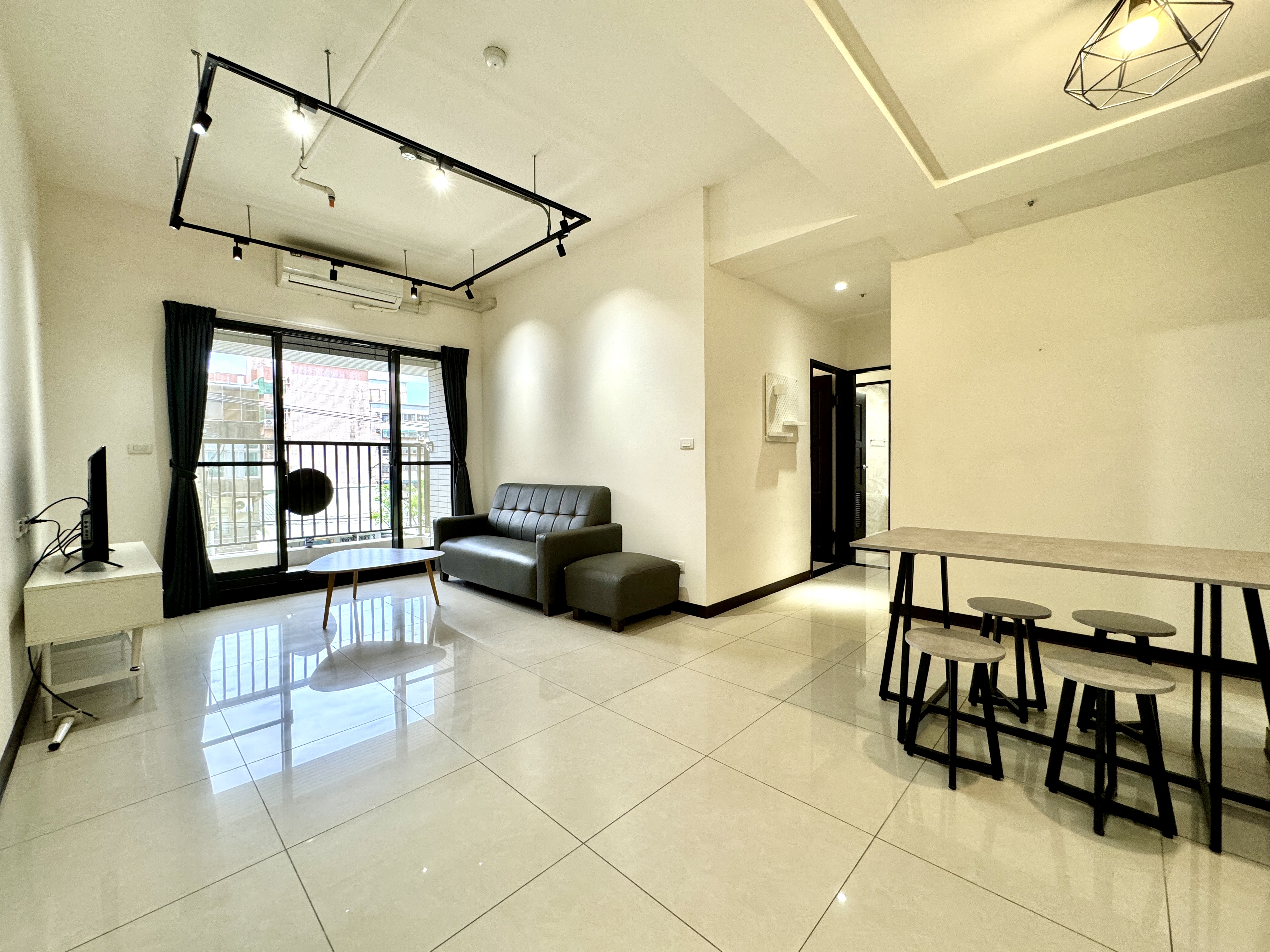 AI勝利學區ᰔ世紀城ᰔ朝南採光三房平車