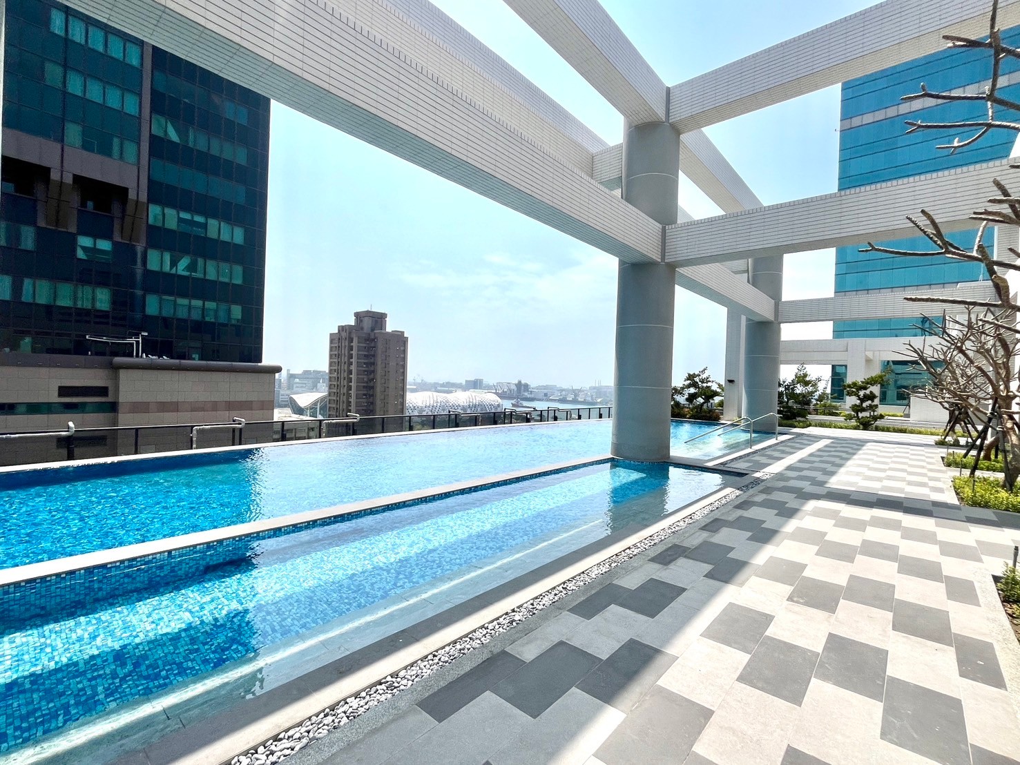 亞灣繽海邊間高樓層三房平車