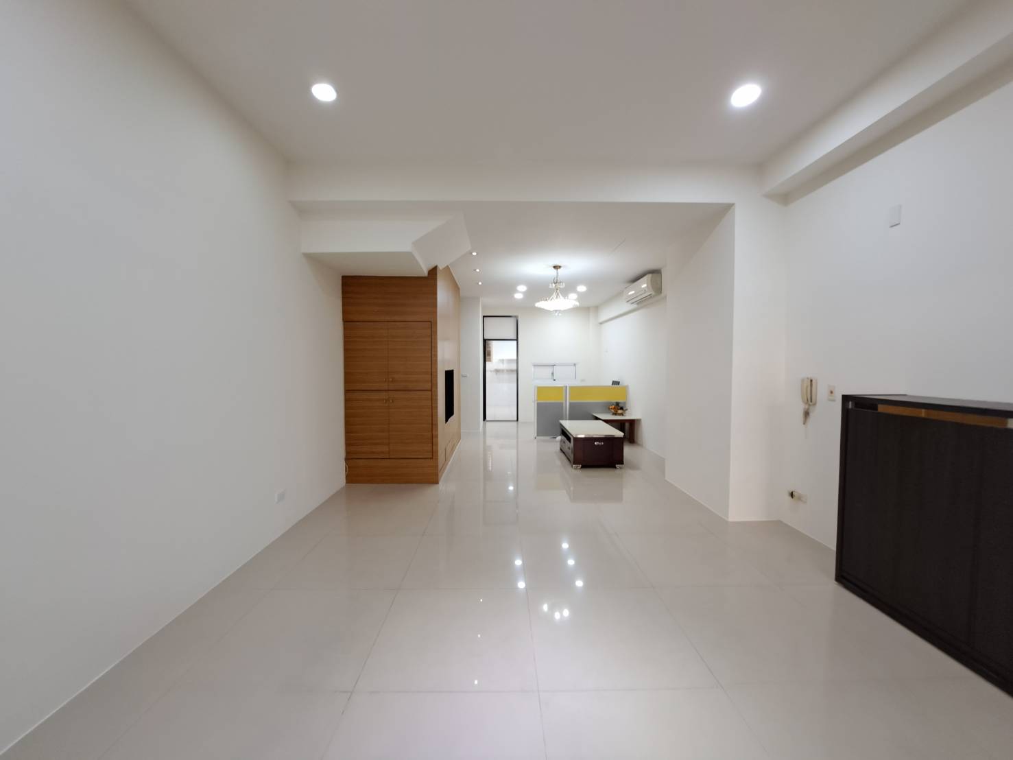 ~潭子新市政區~臨25米路輕齡金店住~屋主大降價~