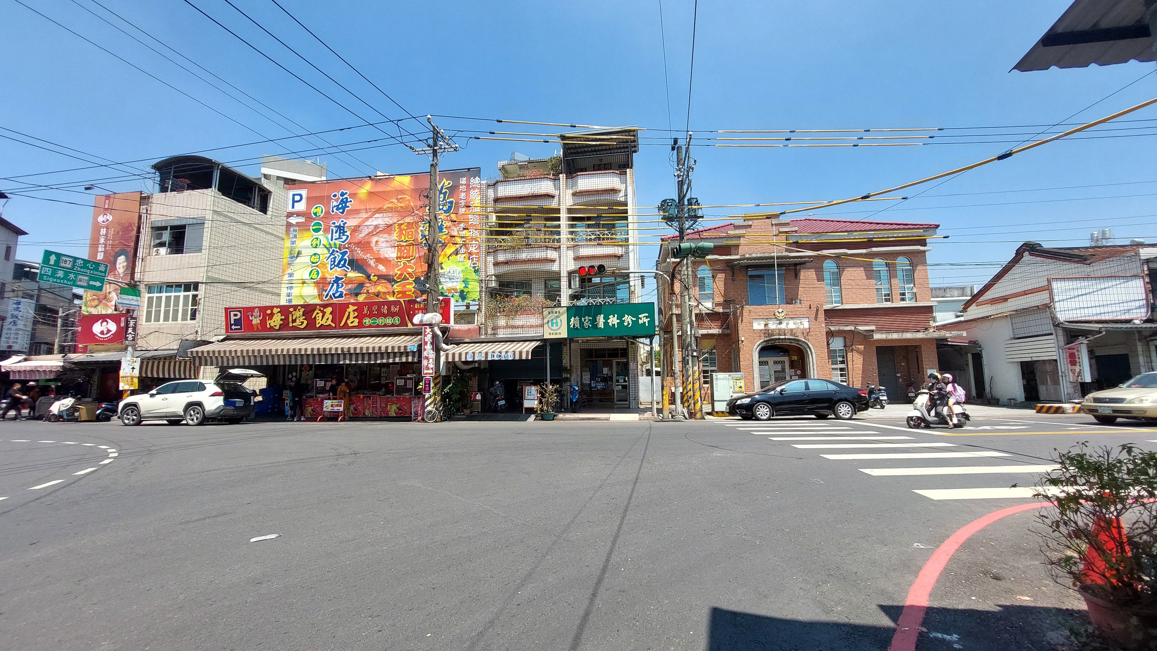 萬巒豬腳街上雙面臨路建地