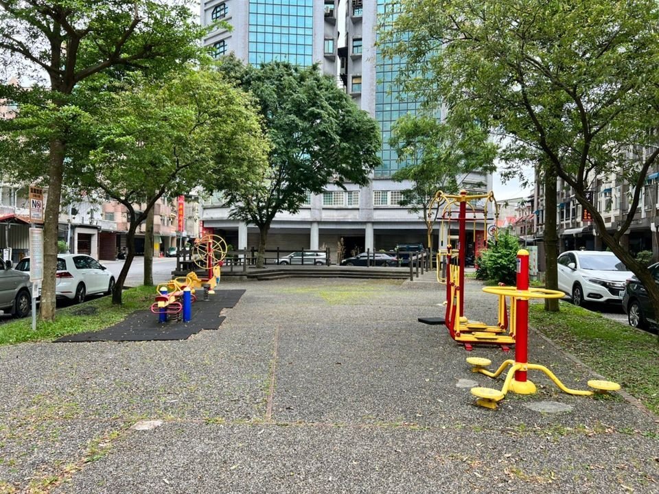北成學區｜車位四套房華廈