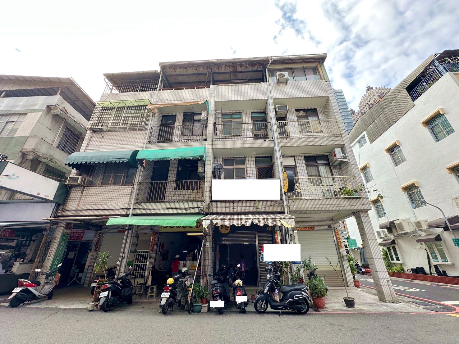 文化中心｜五福國中｜熱鬧燙金店住