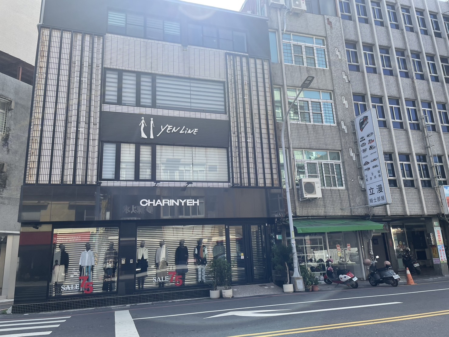 新營中山路三角窗大面寬黃金店面