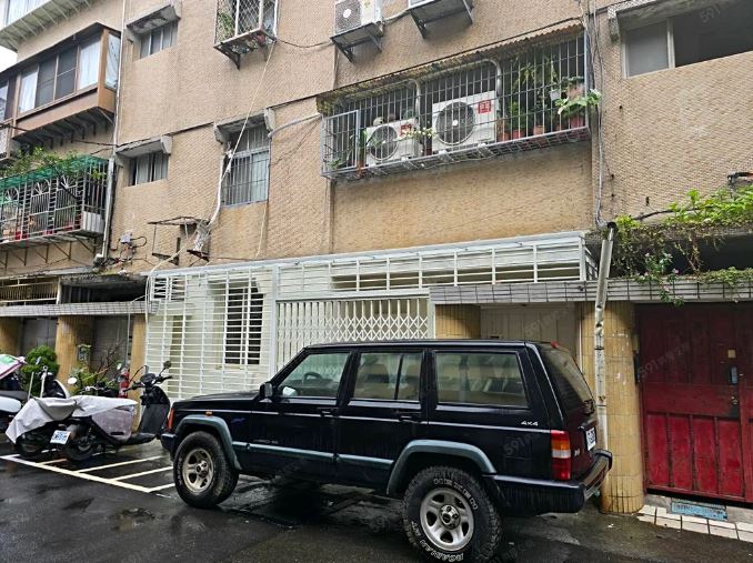 獨家●忠誠芳鄰一樓