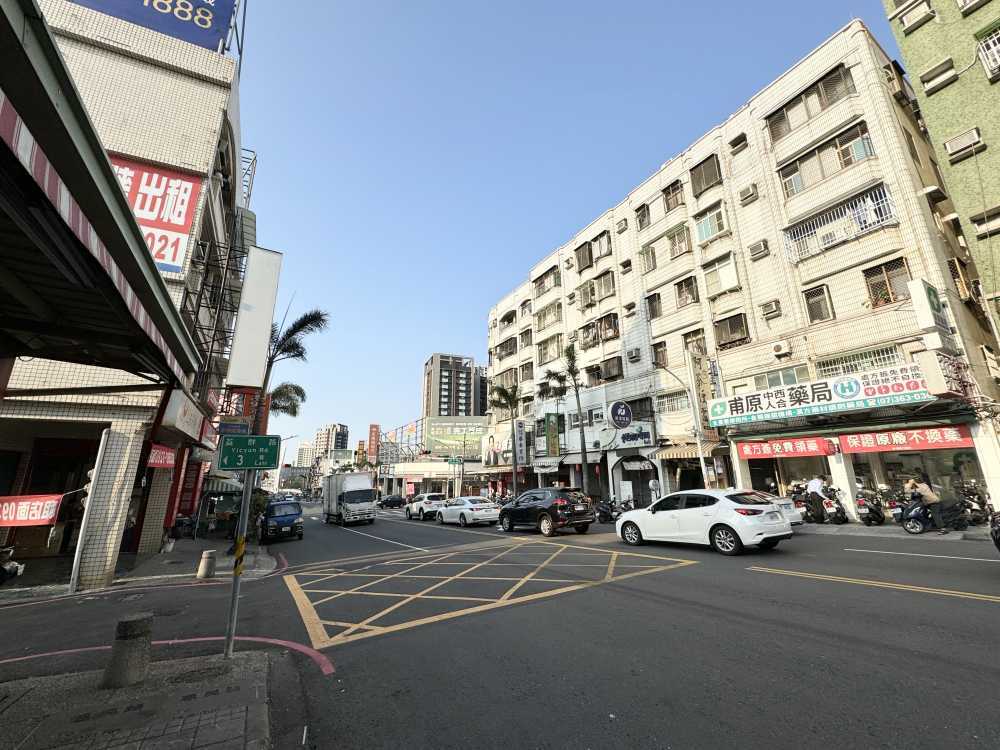 德賢、惠民商圈十字路｜地35坪買地送店面｜住五用地