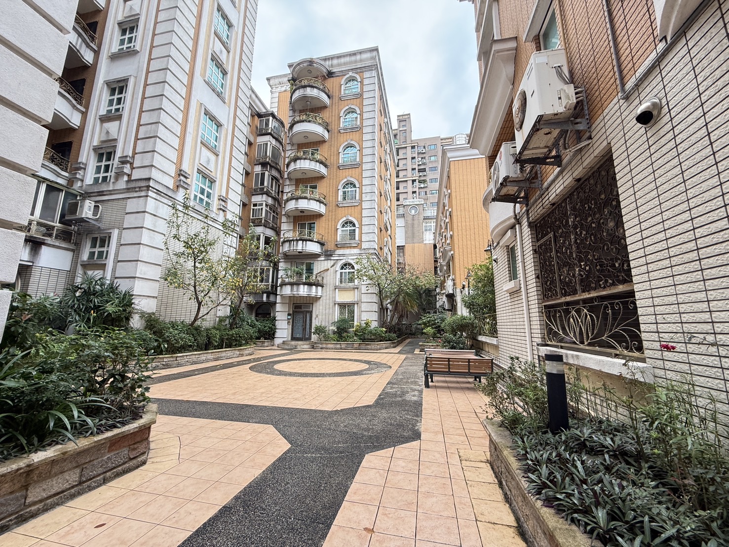 北大碧城景觀精緻華廈三房車 (樹林區佳園路三段)