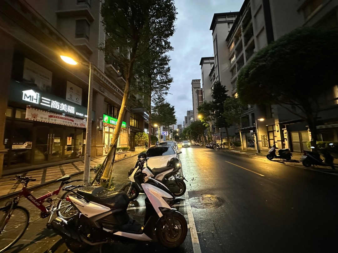稀有五街大面寬金店面