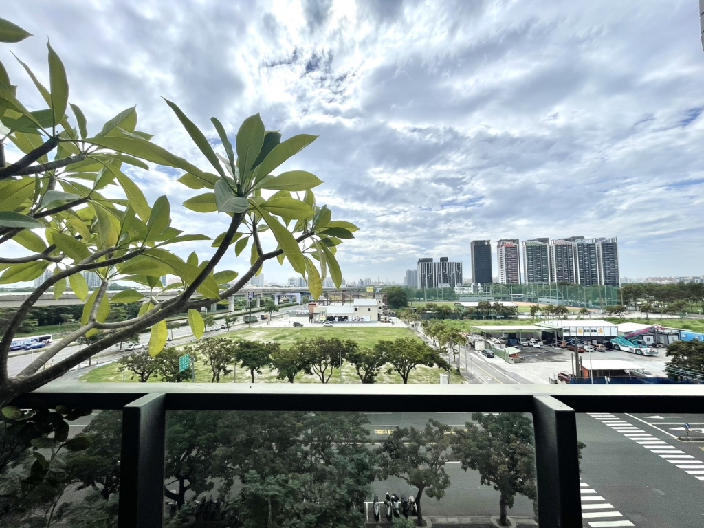全民萬歲🚇捷運宅〃角間格局衛浴開窗四房平車