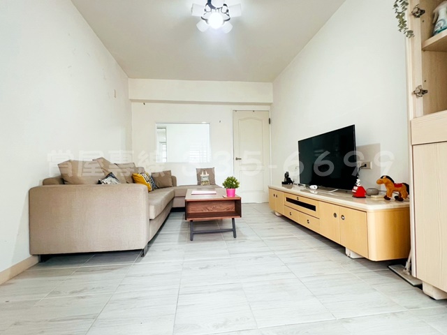 「專」正東區崇誨國宅採光三房樓寓/車位可抽