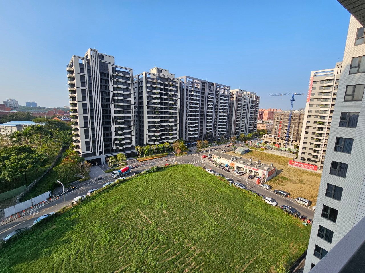 台積電┃捷運旁230公尺┃景觀宅┃大2房車位