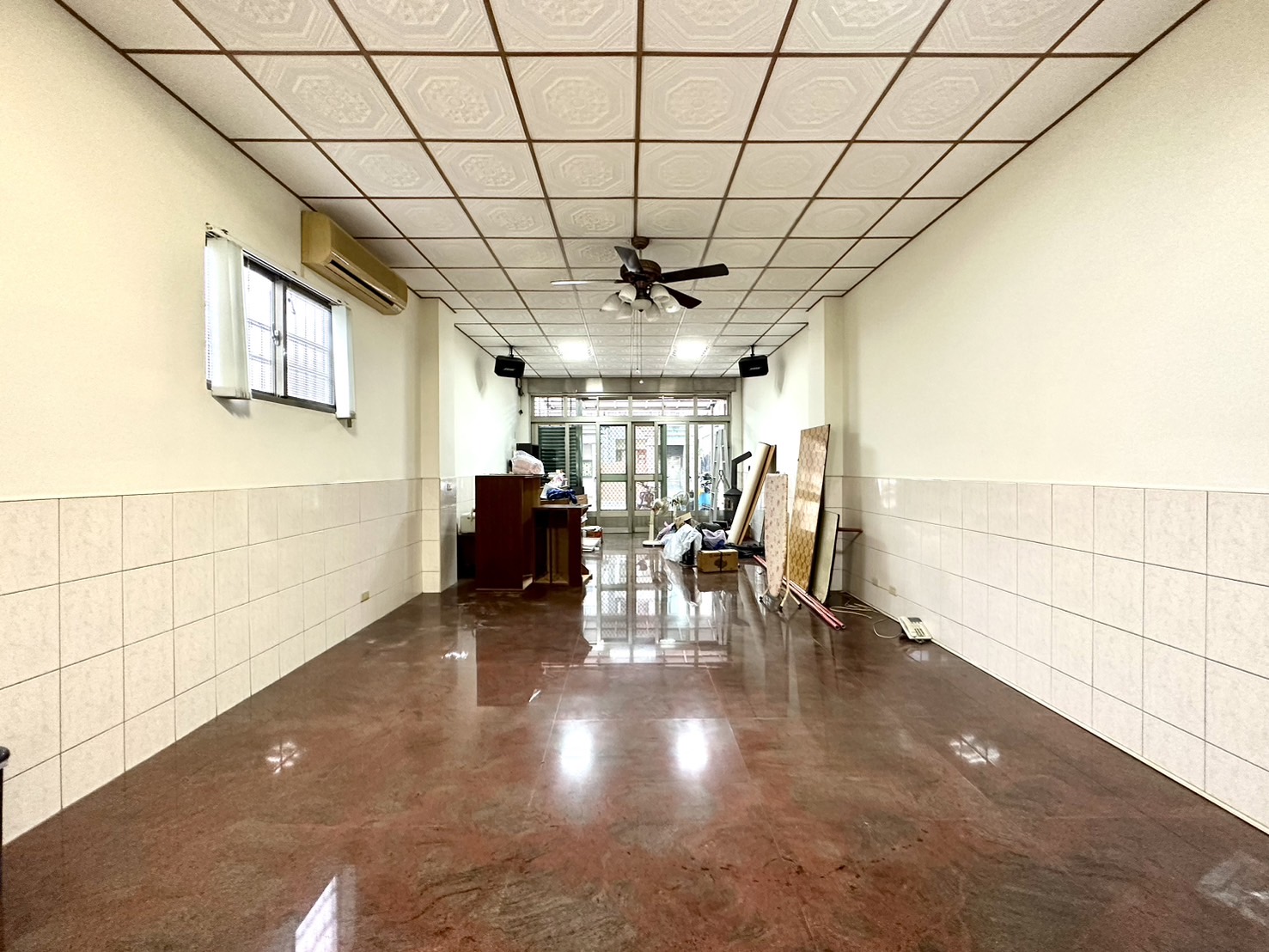 東區LALAPORT 商業區大地坪 臨路金透店