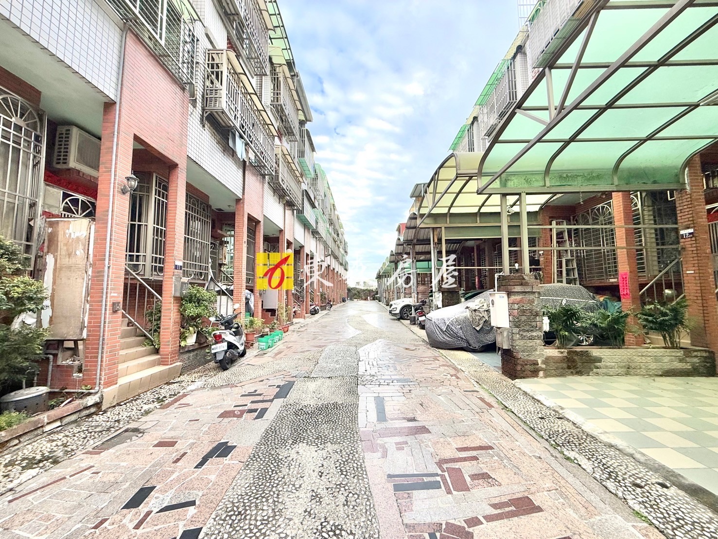 好朋友的家~傳統前院車庫別墅~大雅市中心~