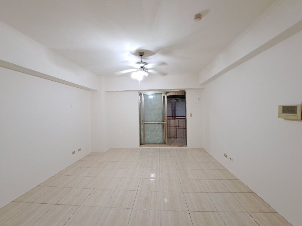 ~台中大墩五期商圈~可三房平車美廈