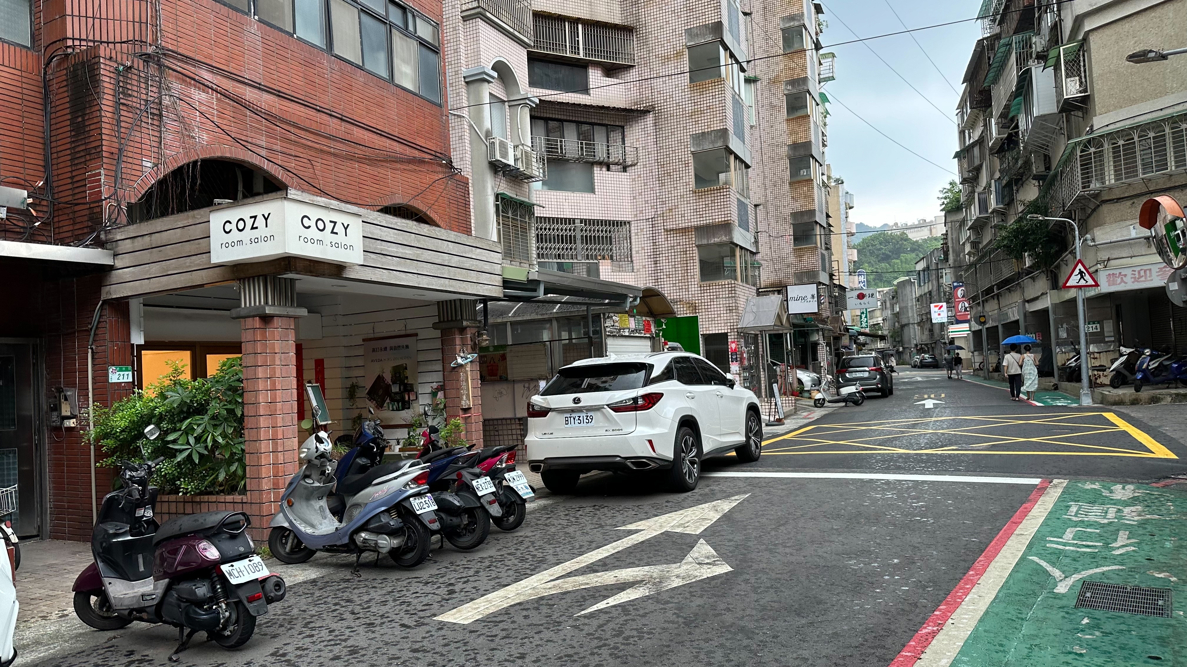 正虎林街永春捷運站公寓一樓收租店面夾層自用高報酬屋