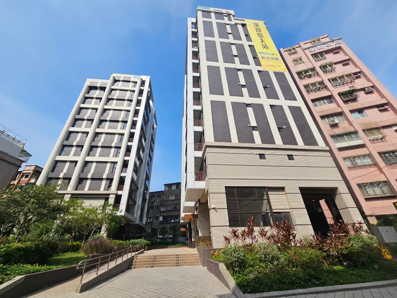 EZ1全新落成邊間3房~1