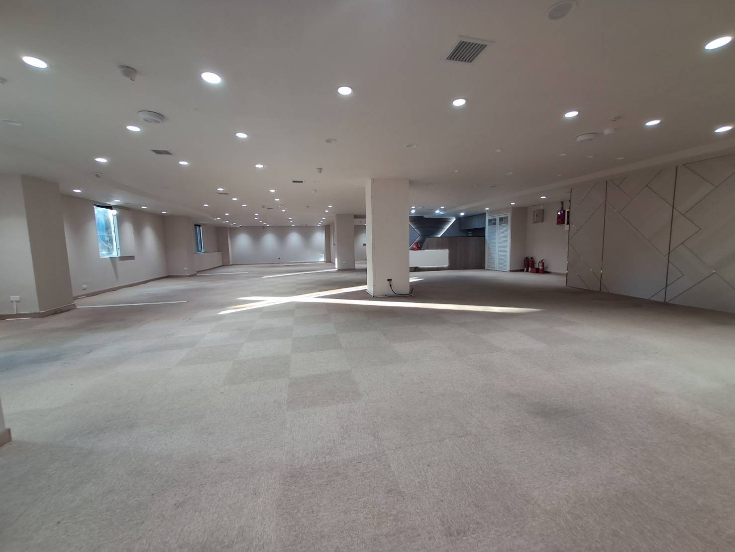 💓萬馬奔騰中山近百坪面寬方正強力推薦