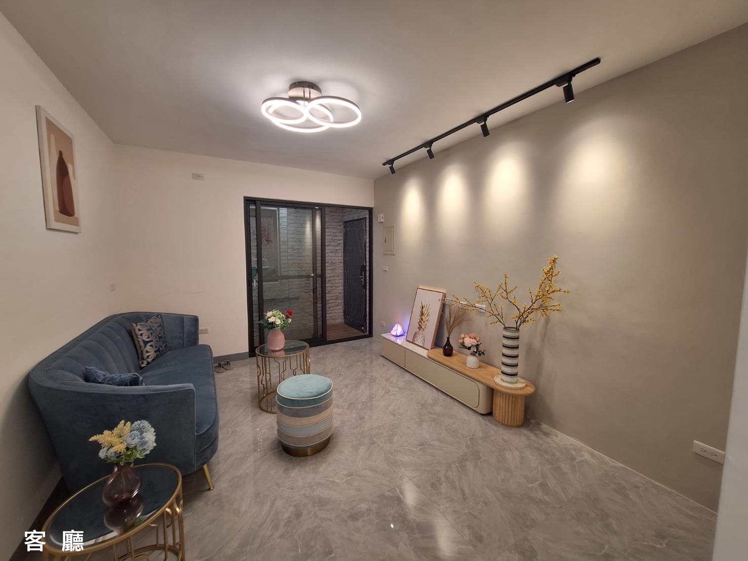 科工館精美二樓公寓