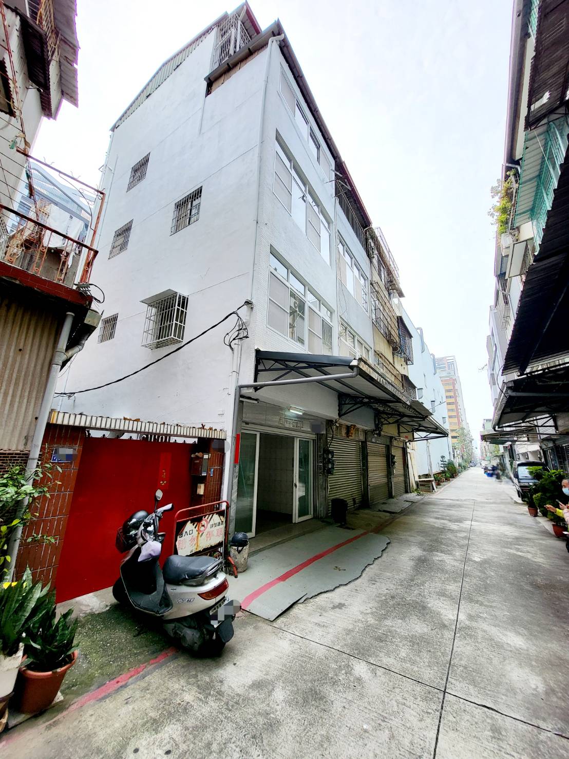 新高雄車站邊間採光透天