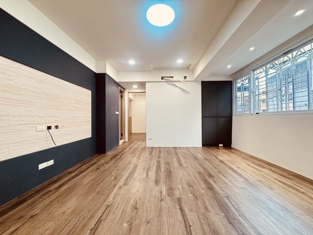 南勢角捷運時尚邊間三樓/住商符店長