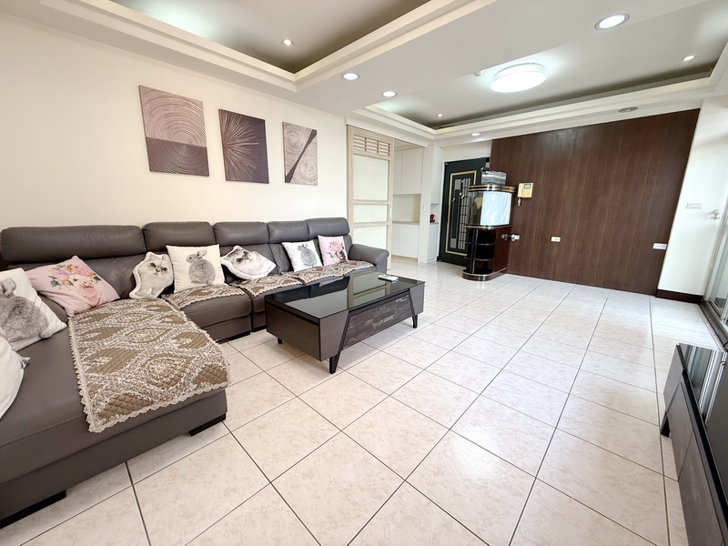 平興國小超美裝潢五房~子母車位