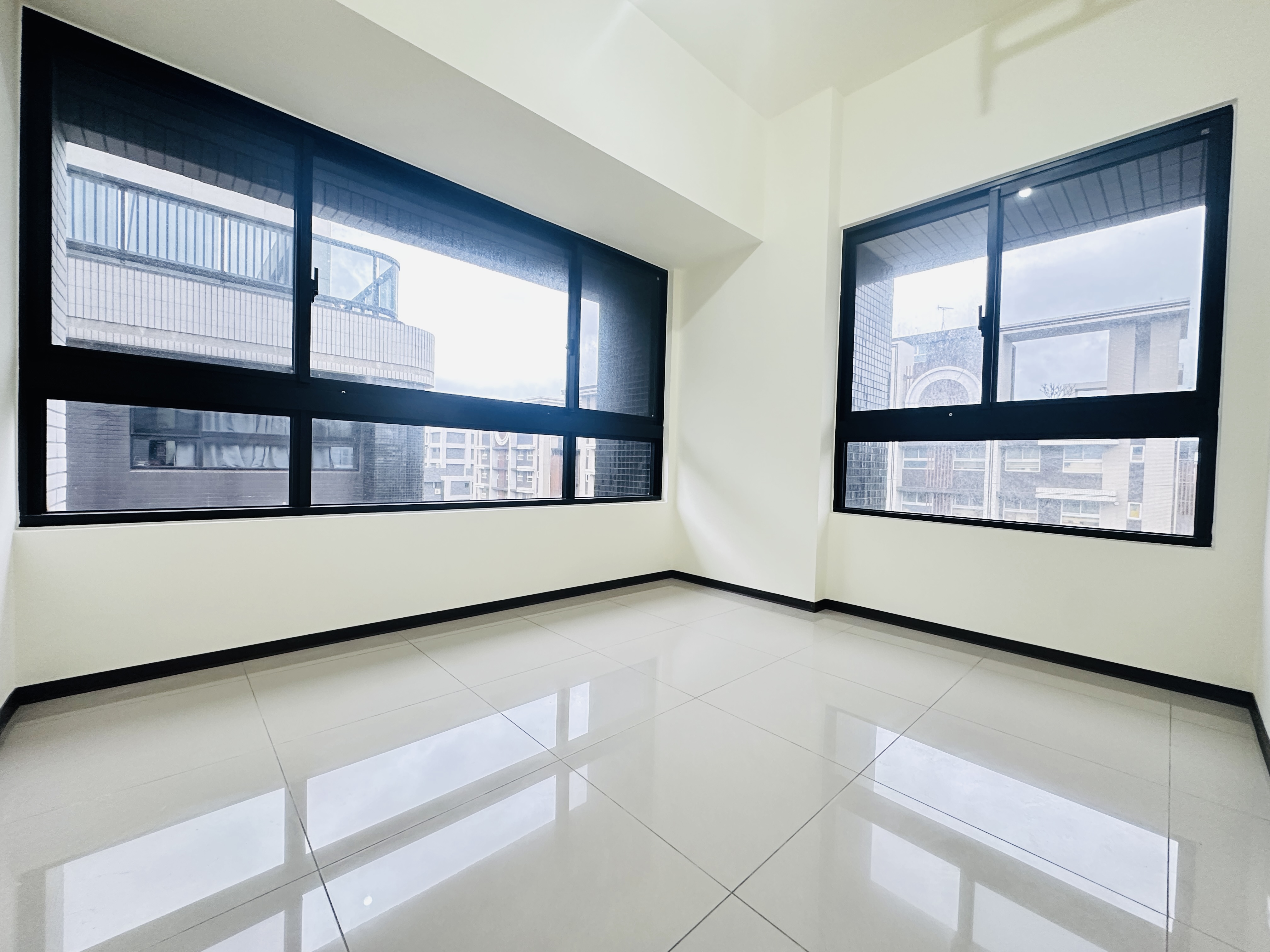 🏆儀居團隊🏆EZ2帝國花園高樓河景三房車