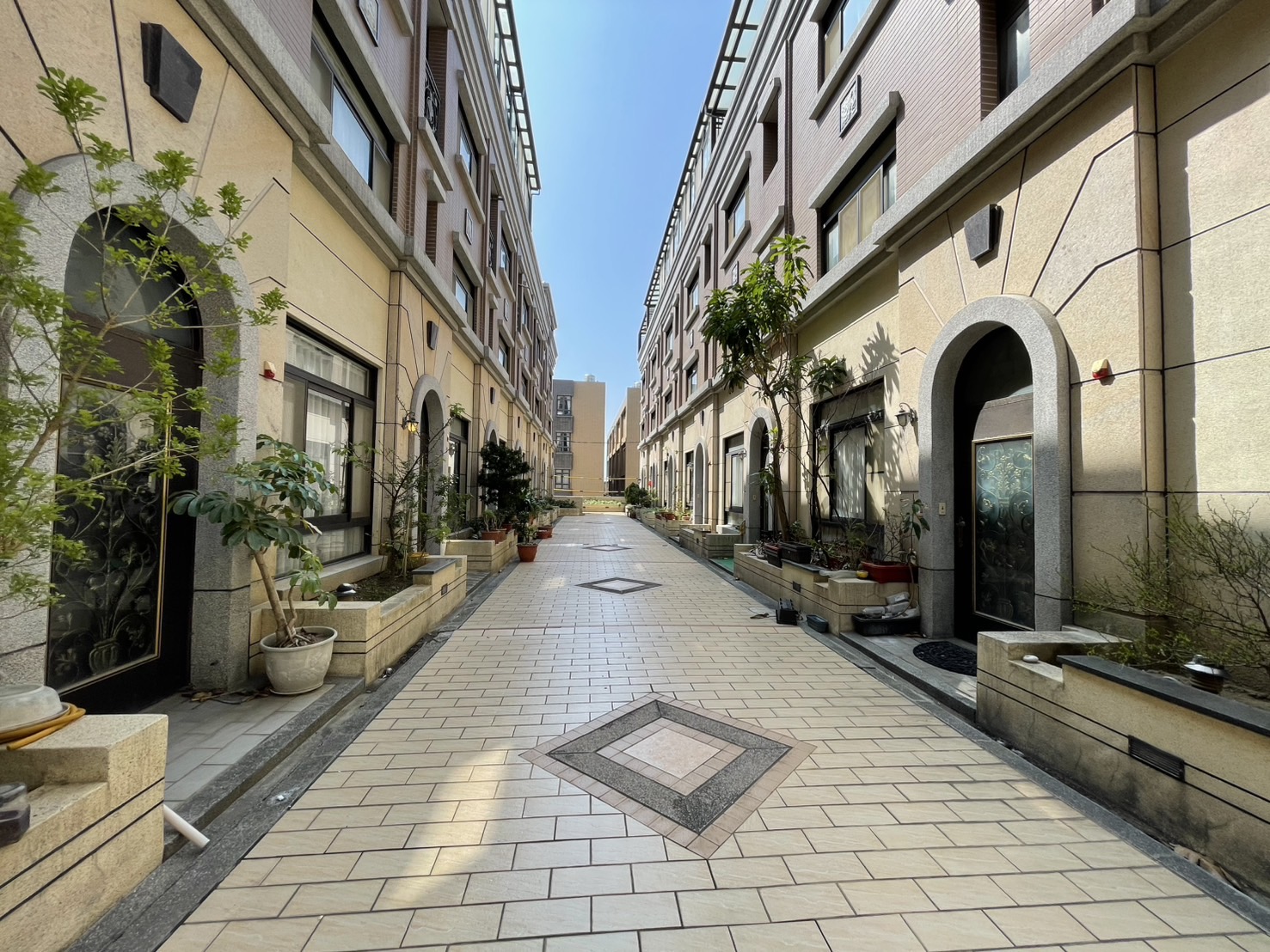 南寮御墅精品臨路住店🔰李李好房