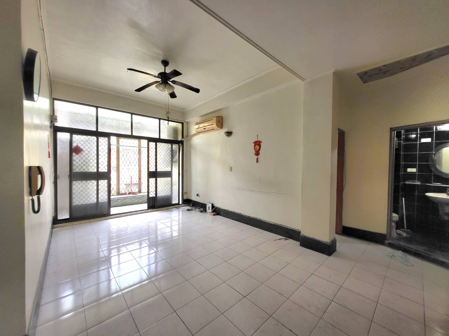 英明商圈*三多路*福德三路三房優質公寓送頂加2房