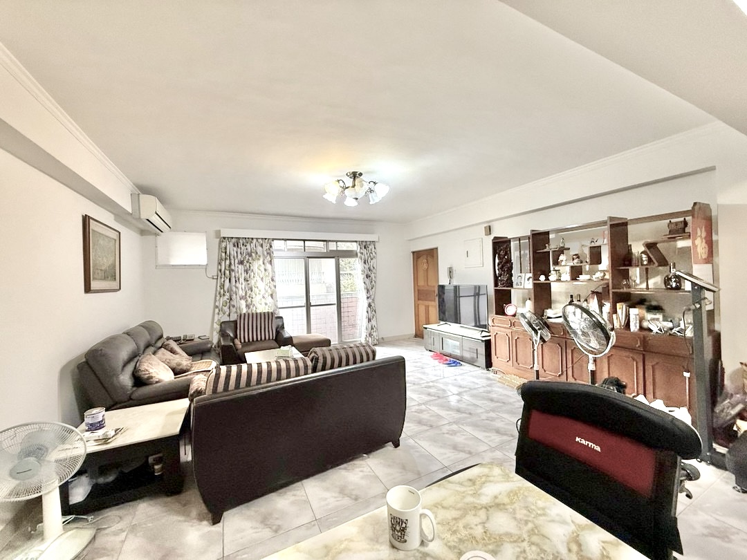 獨家專任七張超稀有一層一戶電梯三房裝潢坡平車