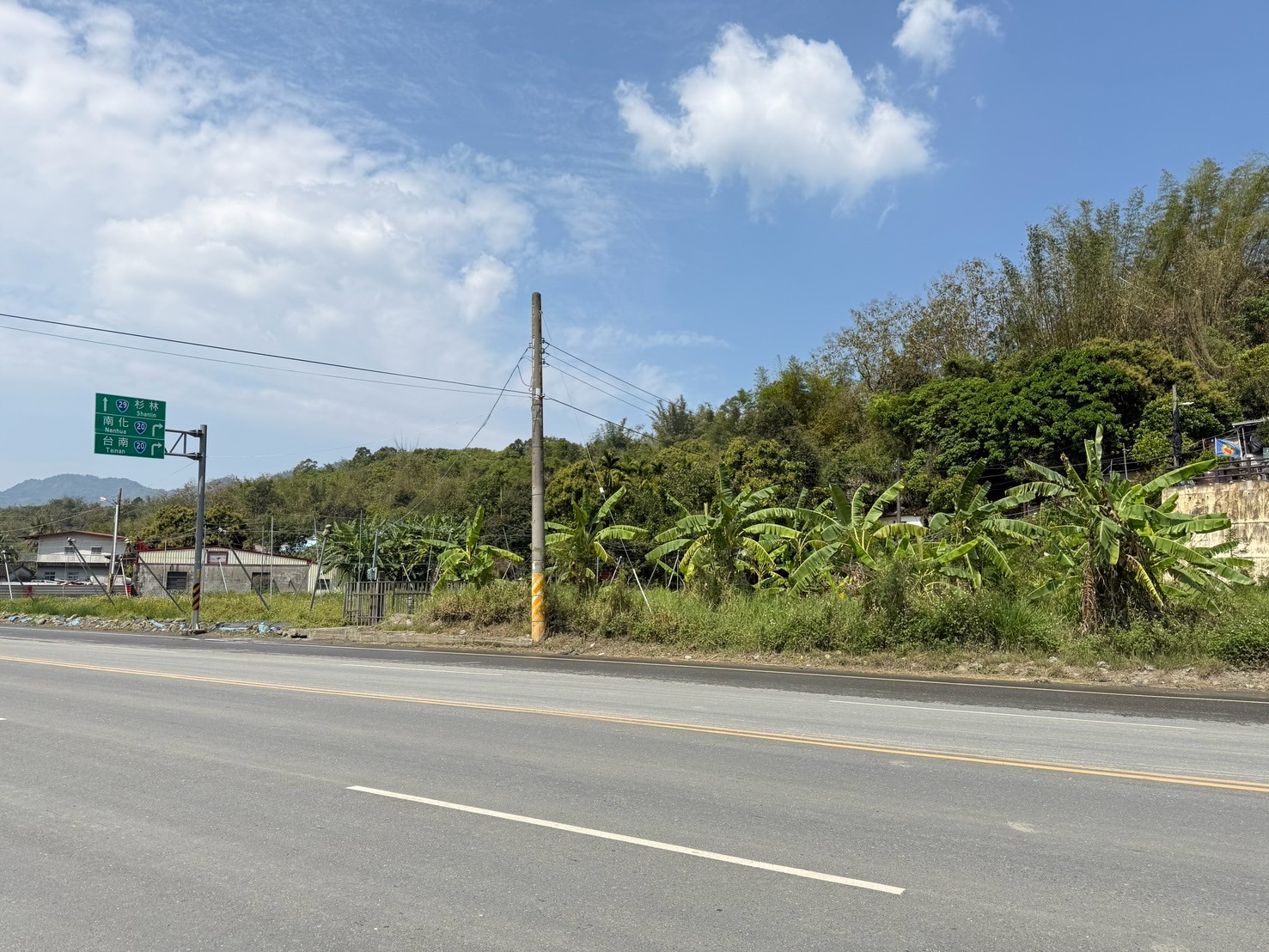 鄰近甲仙市區，台29線大面寬農地