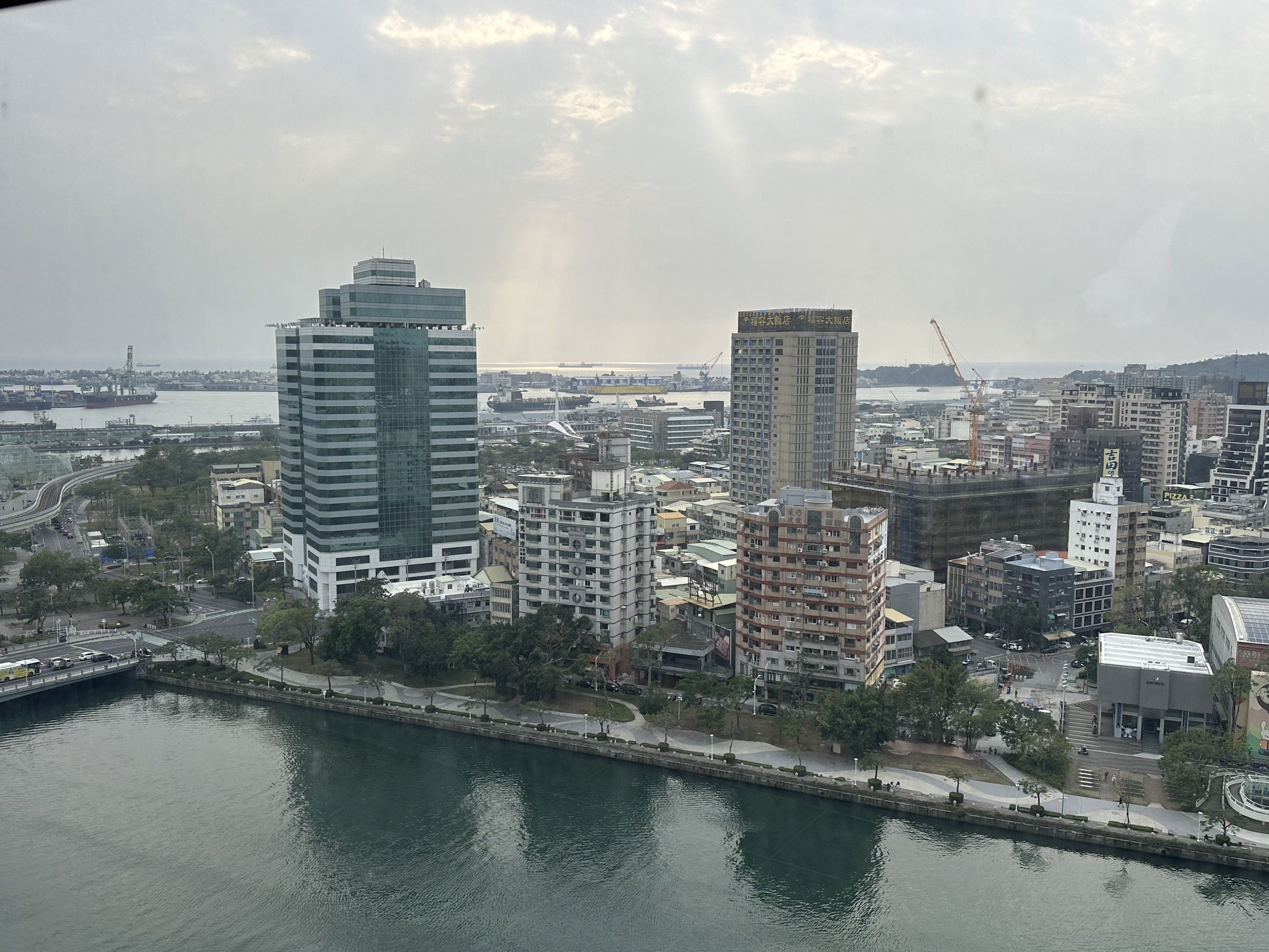 國際港灣城市得天獨厚山海河全景住宅
