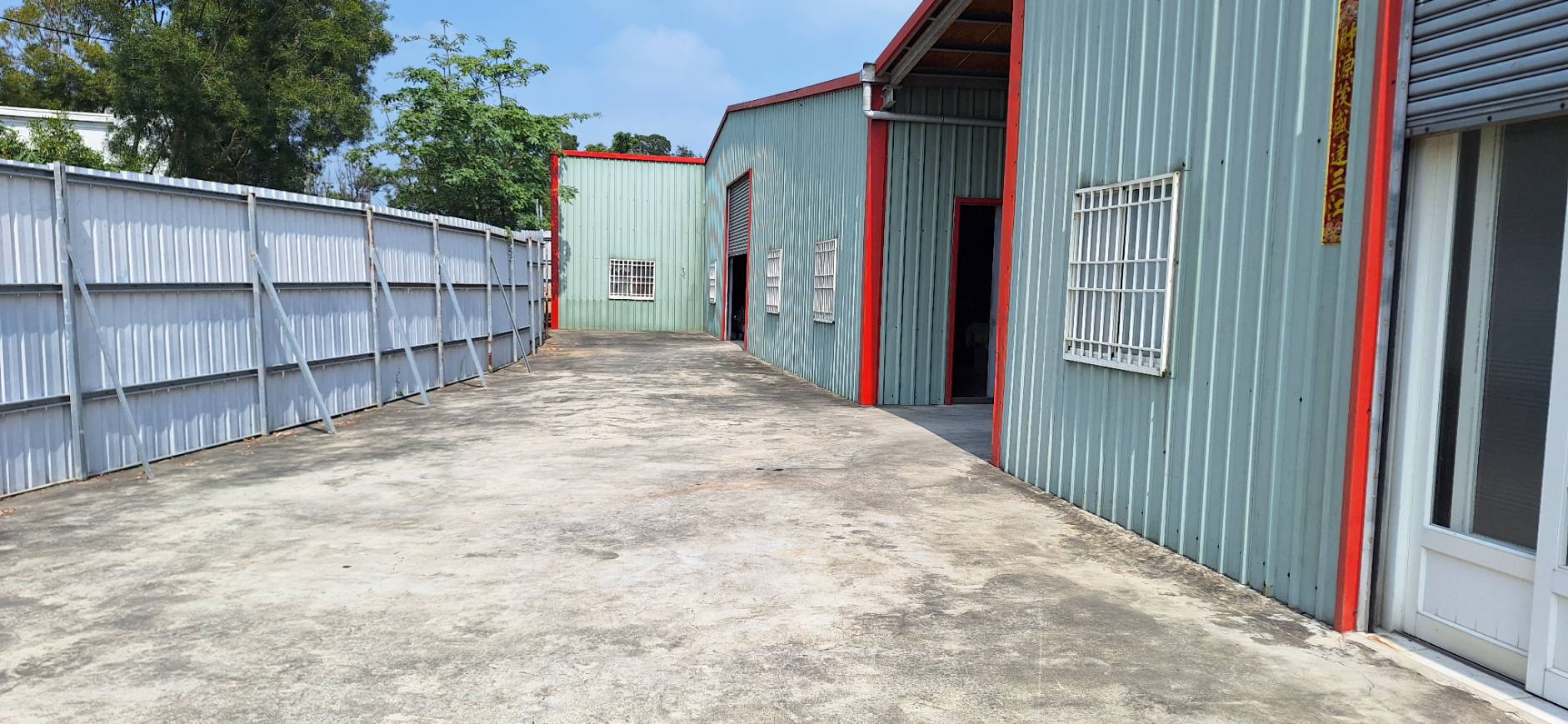 鳥松長春路上大面寬農地+農舍廠房