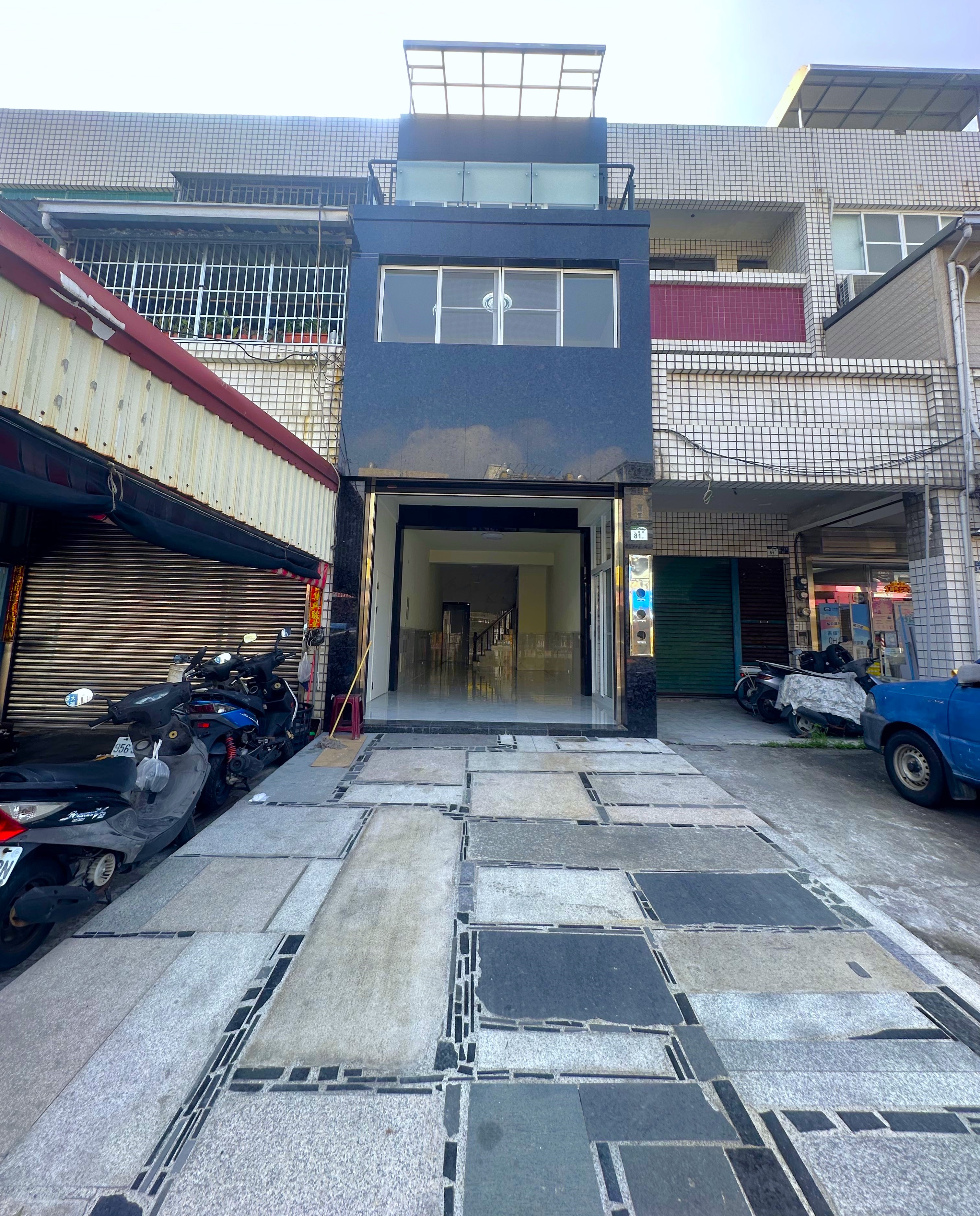 仁武仁雄核心商圈翻新金透店